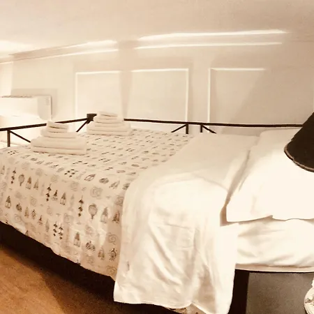 Apartment Ara Pacis Luxury By Caprirooms Rome